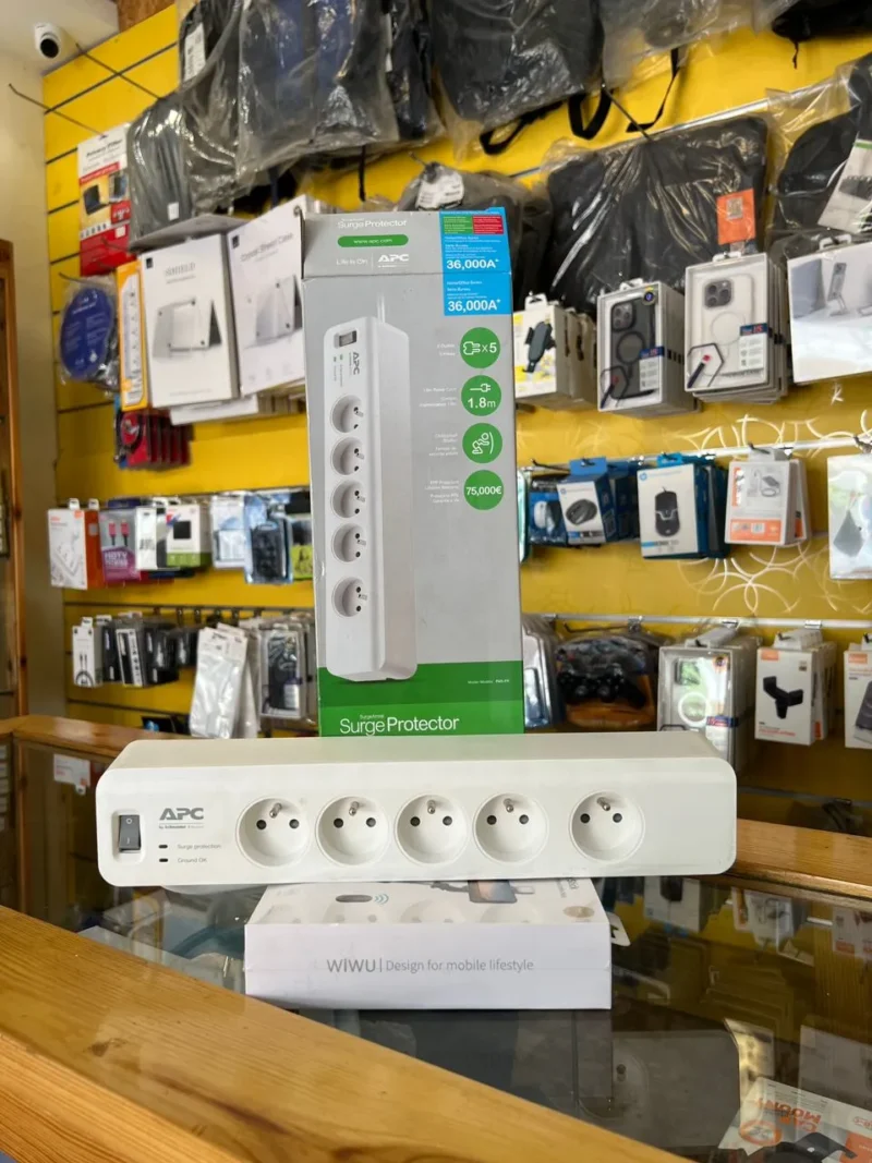 Rallonge électrique APC 5 trous